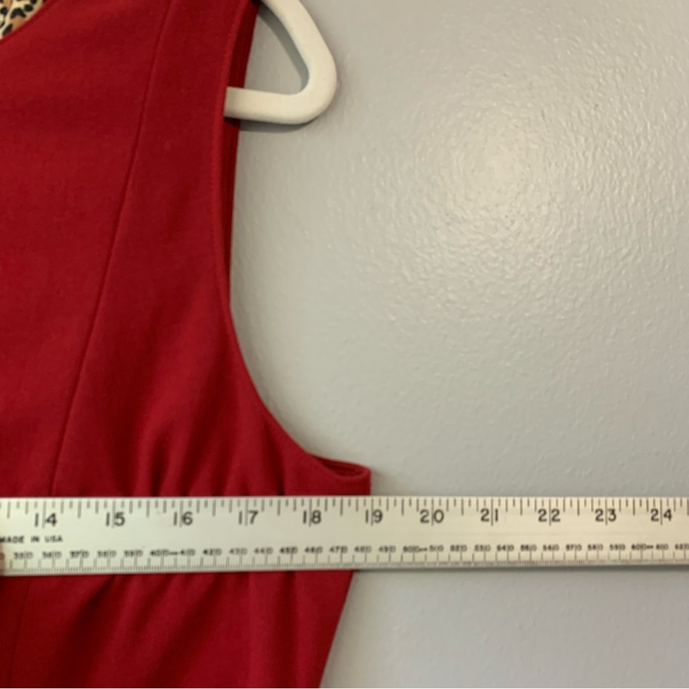 Tahari red sleeveless a-line career wear dress gold back zipper closure. Size 10 - Picture 6 of 9
